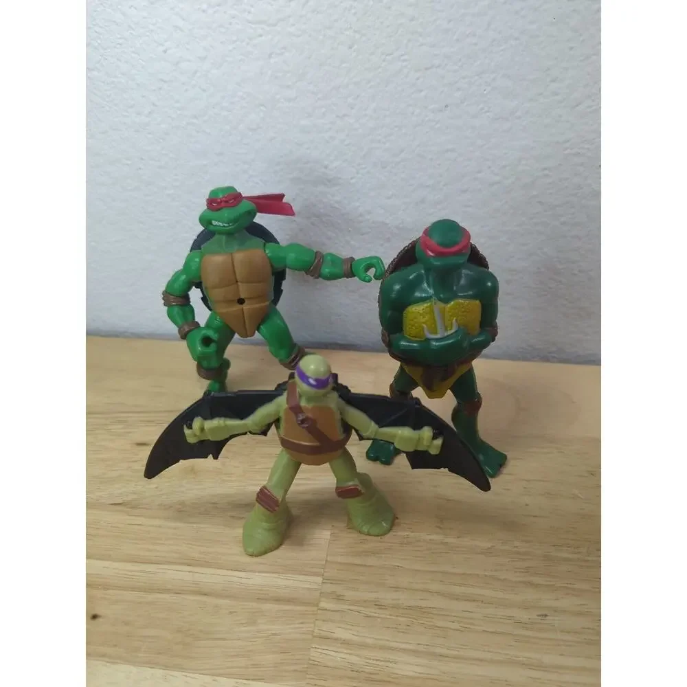 Tmnt figurines lot 2 Rafael and 1 Donatello 2004 2005 2015 McDonald's lot‎